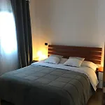 Monis Hogar Apartament *